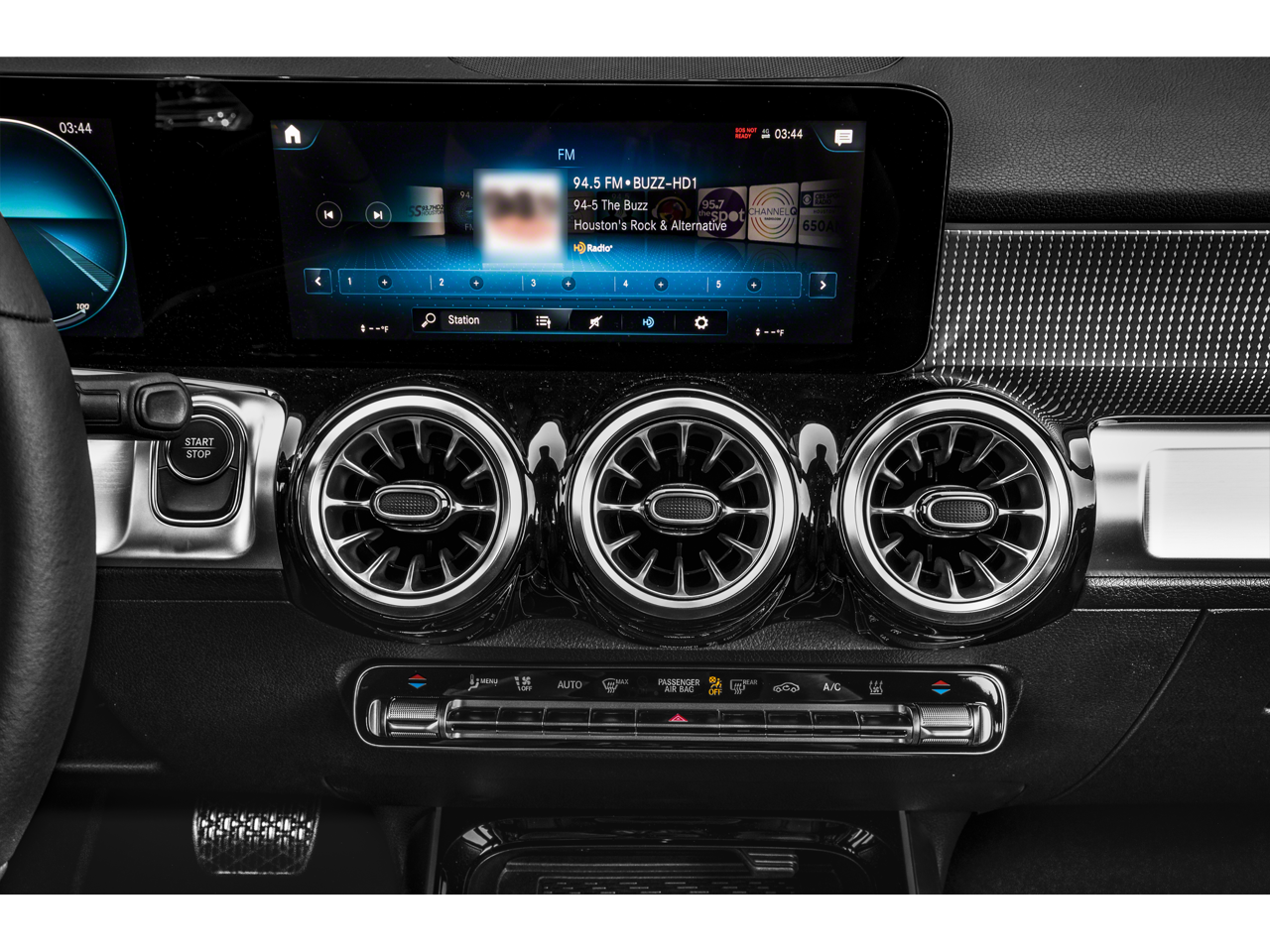 2022 Mercedes Benz EQB 300 4MATIC photo 4