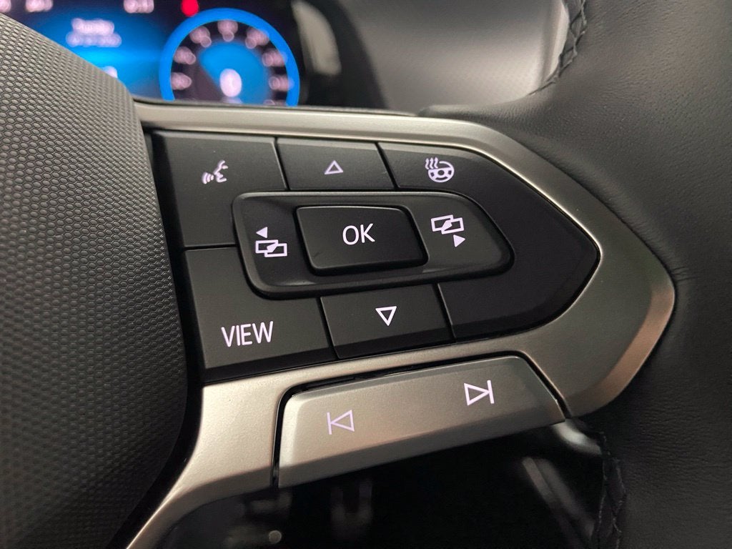 2026 Volkswagen Atlas Cross Sport SEL R-Line Black
