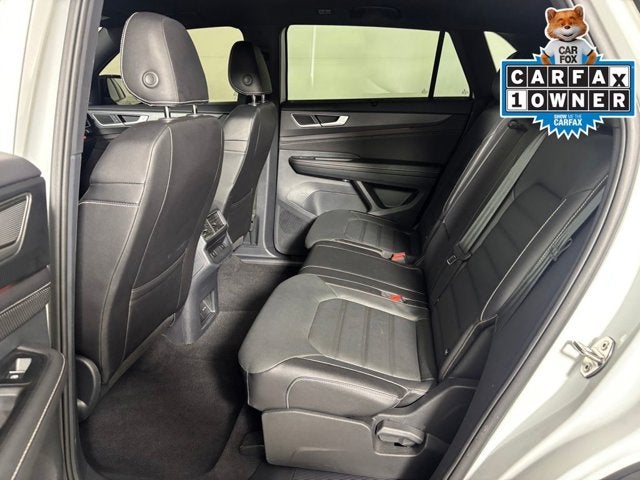 2025 Volkswagen Atlas Cross Sport 2.0T SEL R-Line Black