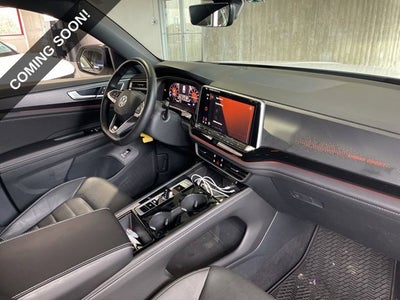 2025 Volkswagen Atlas Cross Sport 2.0T SEL R-Line Black