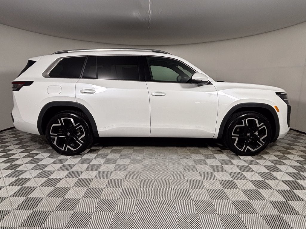 2027 Volkswagen Atlas SEL Premium R-Line