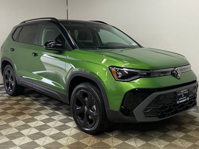 2026 Volkswagen Taos SE Black