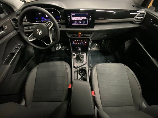 2026 Volkswagen Taos SE Black