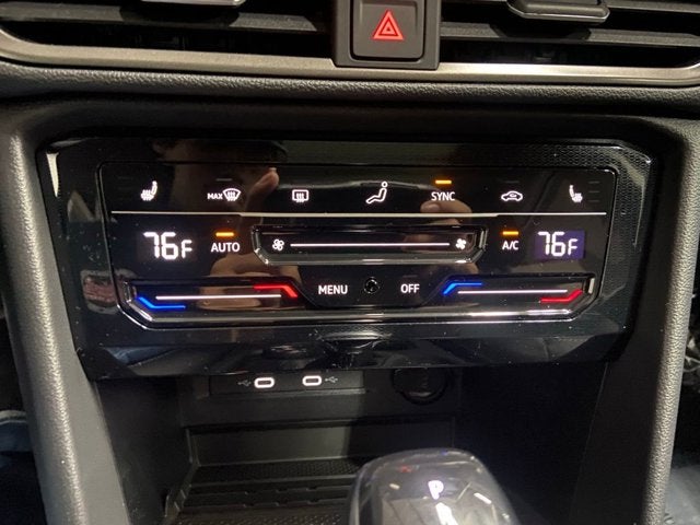 2026 Volkswagen Taos SE Black