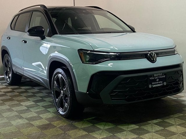 2026 Volkswagen Taos SE Black