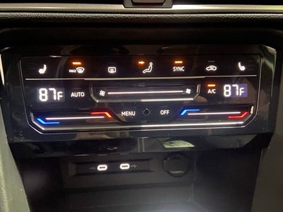 2026 Volkswagen Taos SE Black