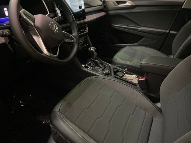 2026 Volkswagen Taos SE Black