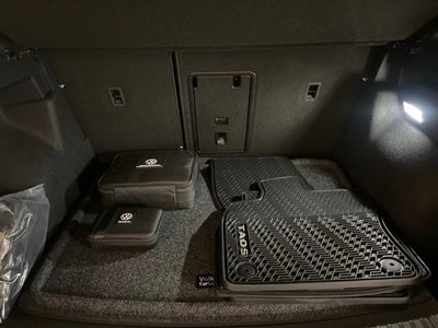 2026 Volkswagen Taos SE Black