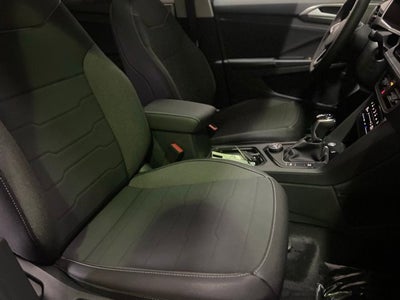 2026 Volkswagen Taos SE Black