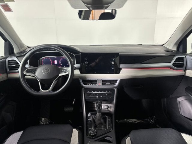 2025 Volkswagen Taos SEL