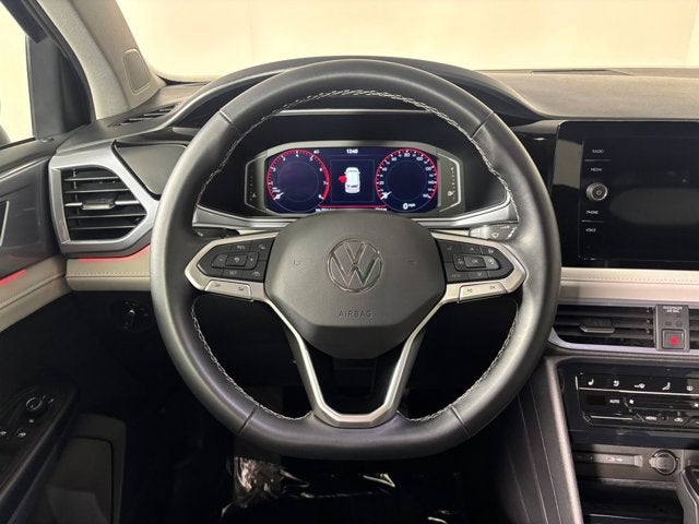 2025 Volkswagen Taos SEL