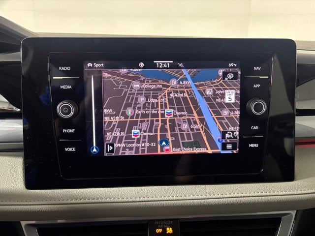 2025 Volkswagen Taos SEL