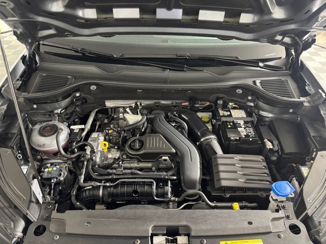 2025 Volkswagen Taos SEL