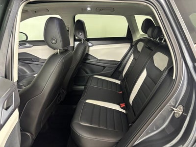 2025 Volkswagen Taos SEL