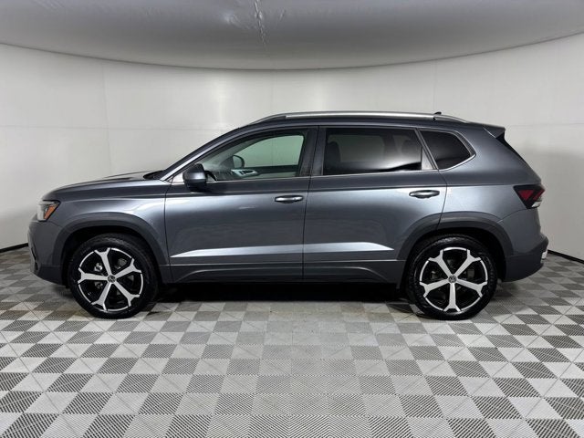 2025 Volkswagen Taos SEL
