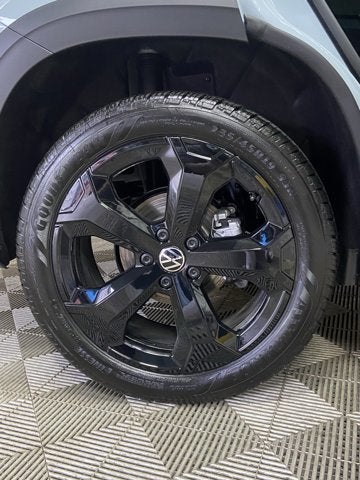 2026 Volkswagen Taos SEL