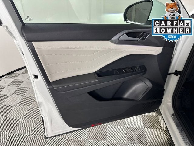 2025 Volkswagen Taos SEL