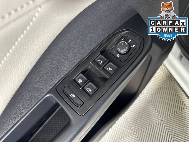 2025 Volkswagen Taos SEL