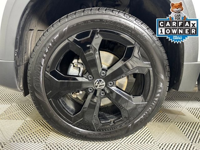 2025 Volkswagen Taos SEL