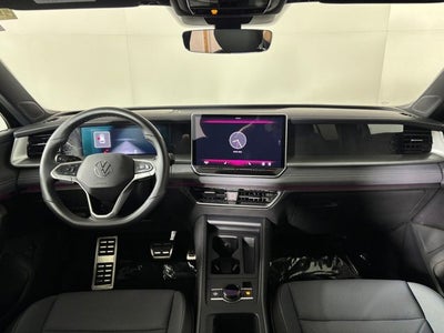 2025 Volkswagen Tiguan SE R-Line Black