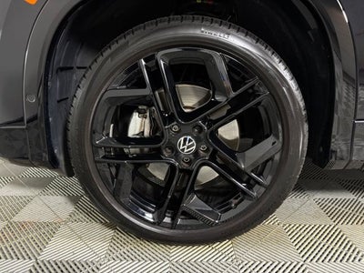 2025 Volkswagen Tiguan SE R-Line Black