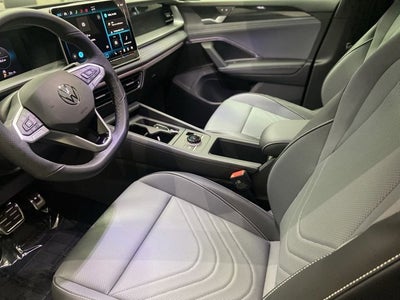 2026 Volkswagen Tiguan SE R-Line Black