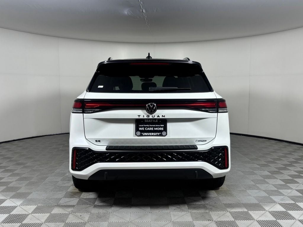 2026 Volkswagen Tiguan SE R-Line Black