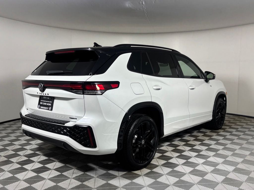 2026 Volkswagen Tiguan SE R-Line Black