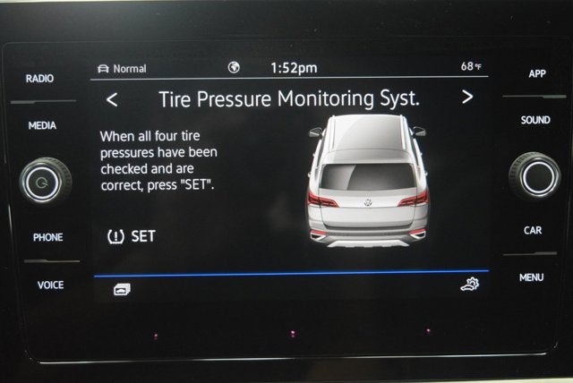 2025 Volkswagen Taos SE