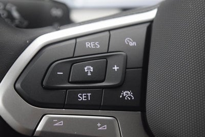 2025 Volkswagen Taos SE