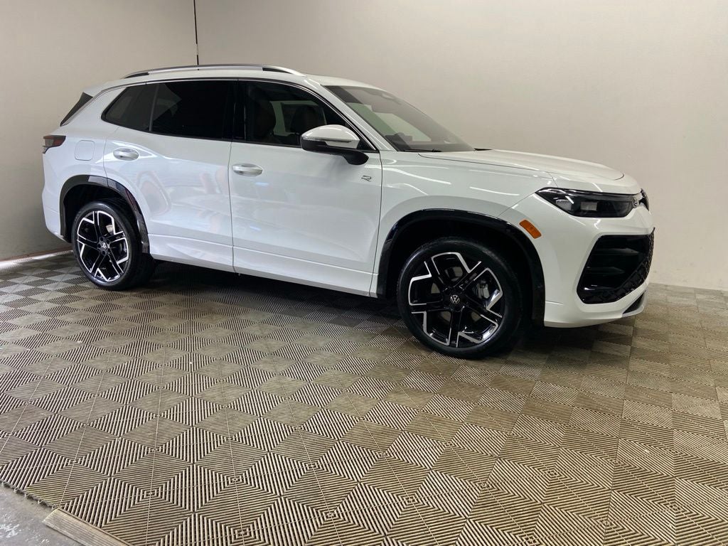 2026 Volkswagen Tiguan 2.0T SEL R-Line Turbo