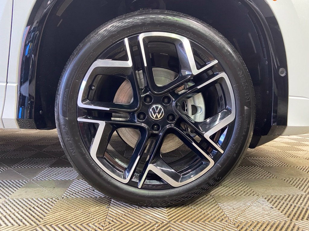 2026 Volkswagen Tiguan SEL R-Line Turbo