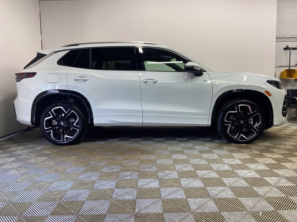 2026 Volkswagen Tiguan SEL R-Line Turbo