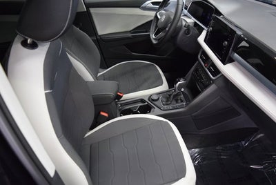 2025 Volkswagen Taos SE