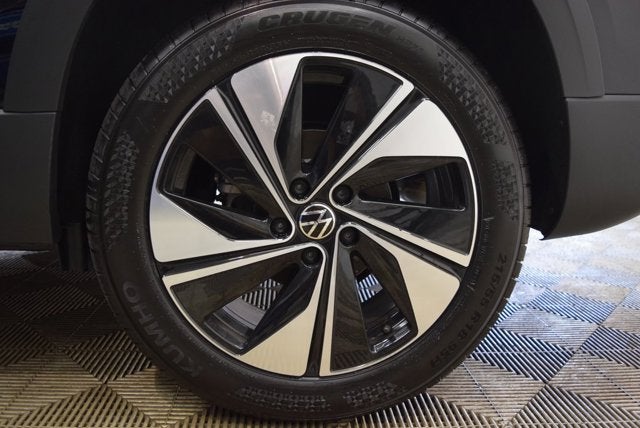 2025 Volkswagen Taos SE