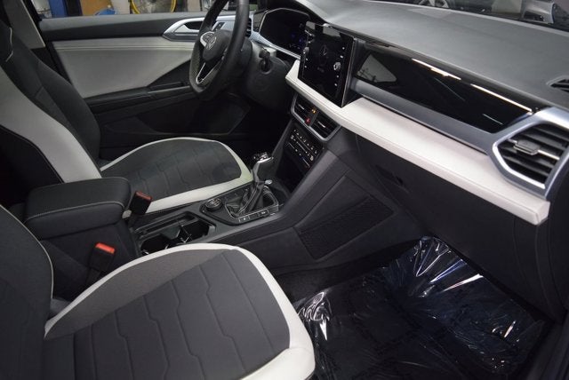 2025 Volkswagen Taos SE