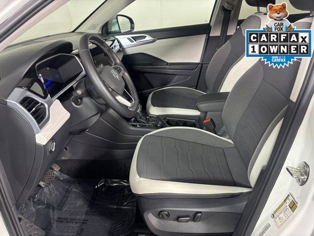 2025 Volkswagen Taos SE