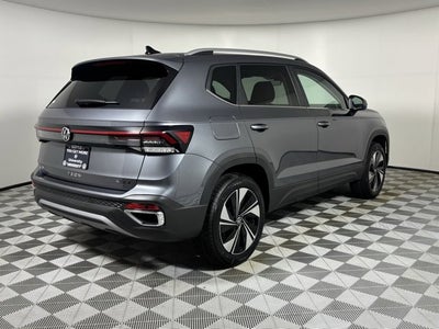 2026 Volkswagen Taos SE