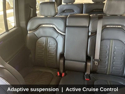 2025 Rivian R1S Adventure