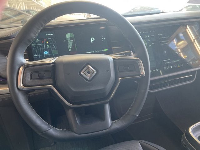 2025 Rivian R1S Adventure