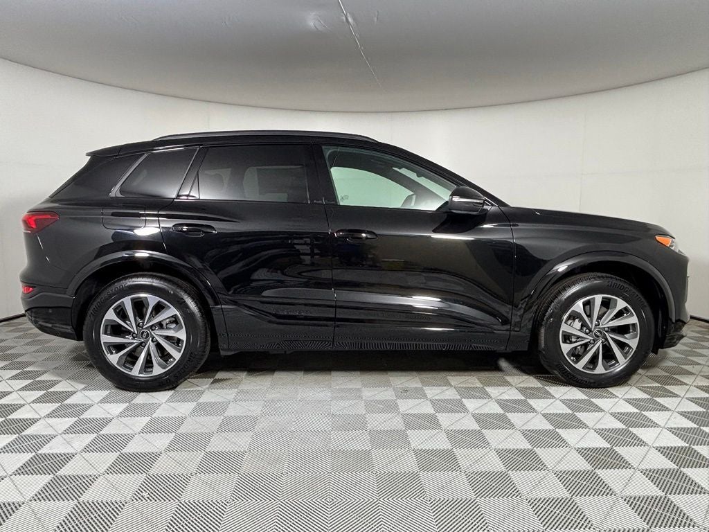 2027 Audi Q6 e-tron Premium quattro
