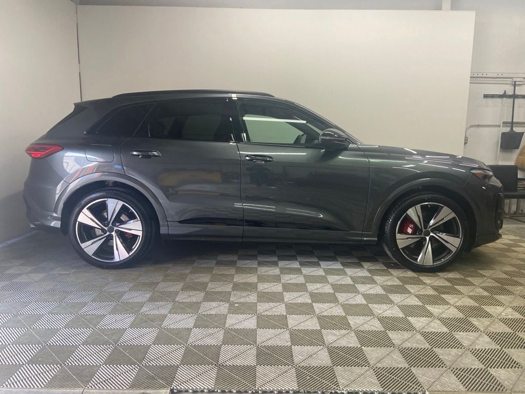2026 Audi SQ5 Premium Plus quattro
