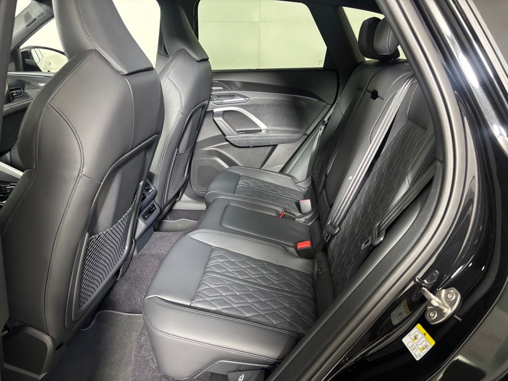 2026 Audi SQ5 Prestige quattro
