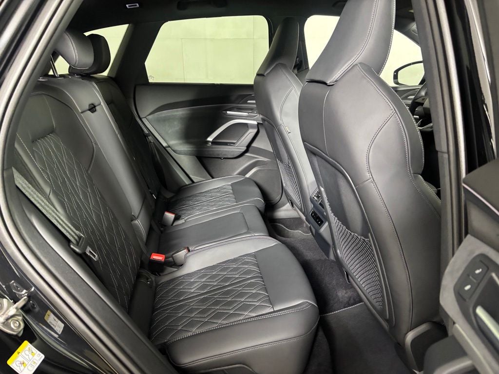 2026 Audi SQ5 Prestige quattro