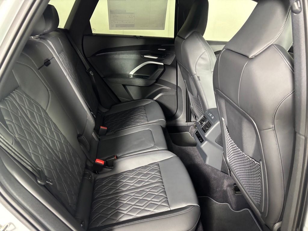 2026 Audi SQ5 Prestige quattro