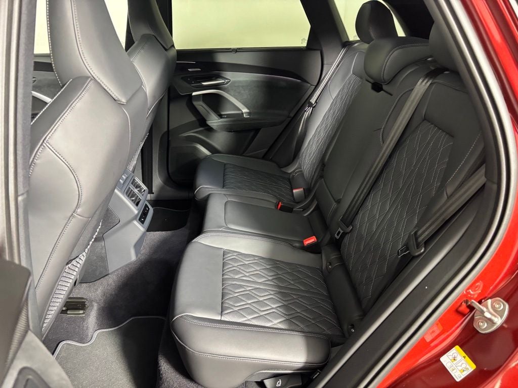 2026 Audi SQ5 Prestige quattro