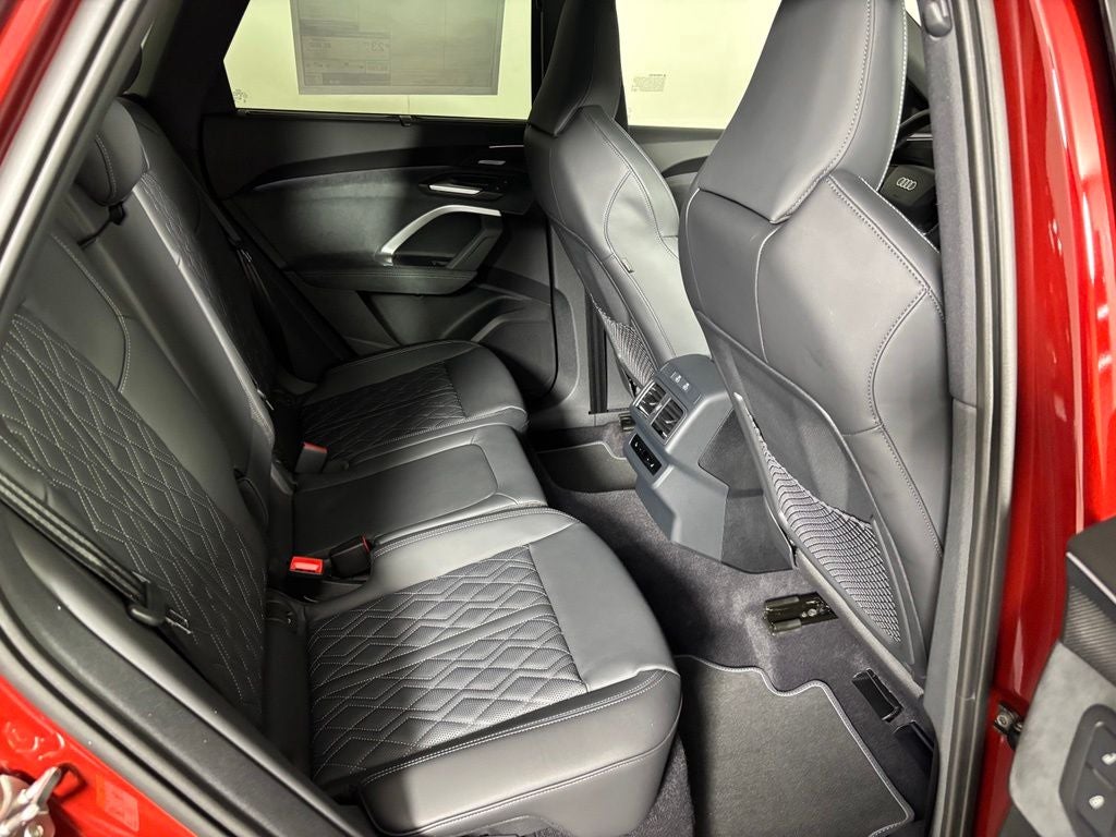 2026 Audi SQ5 Prestige quattro