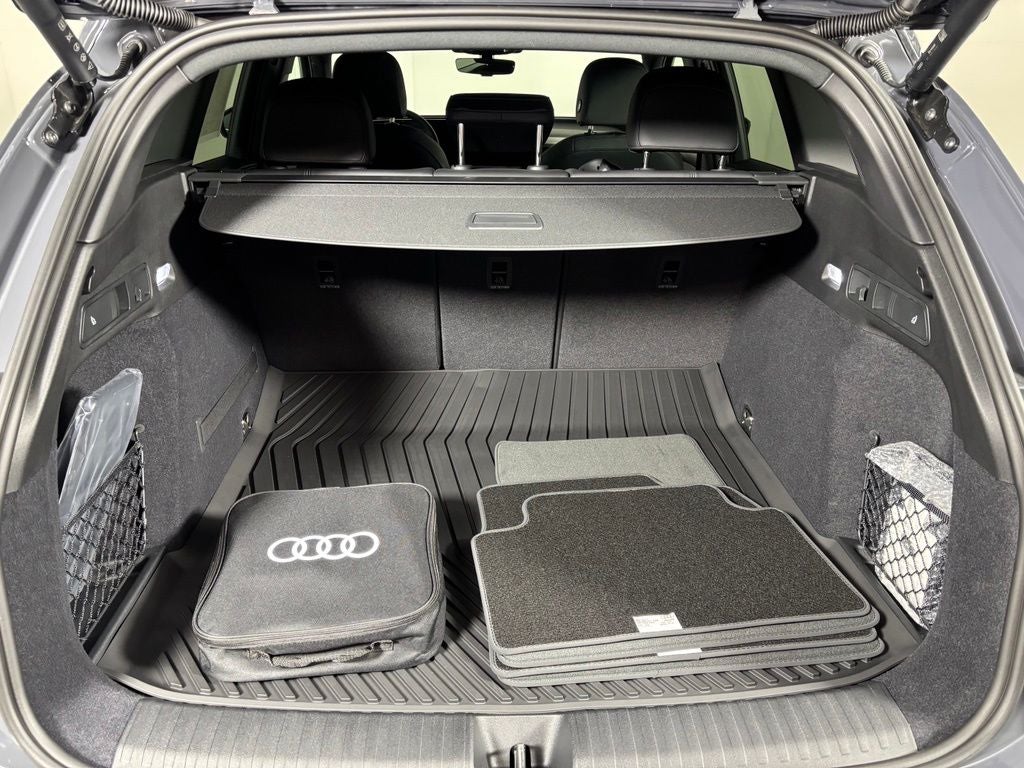 2027 Audi Q6 e-tron Premium Plus quattro