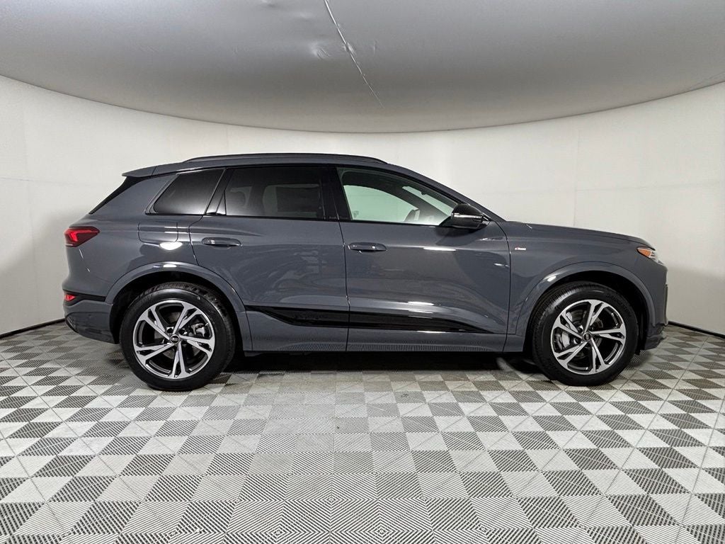 2027 Audi Q6 e-tron Premium Plus quattro