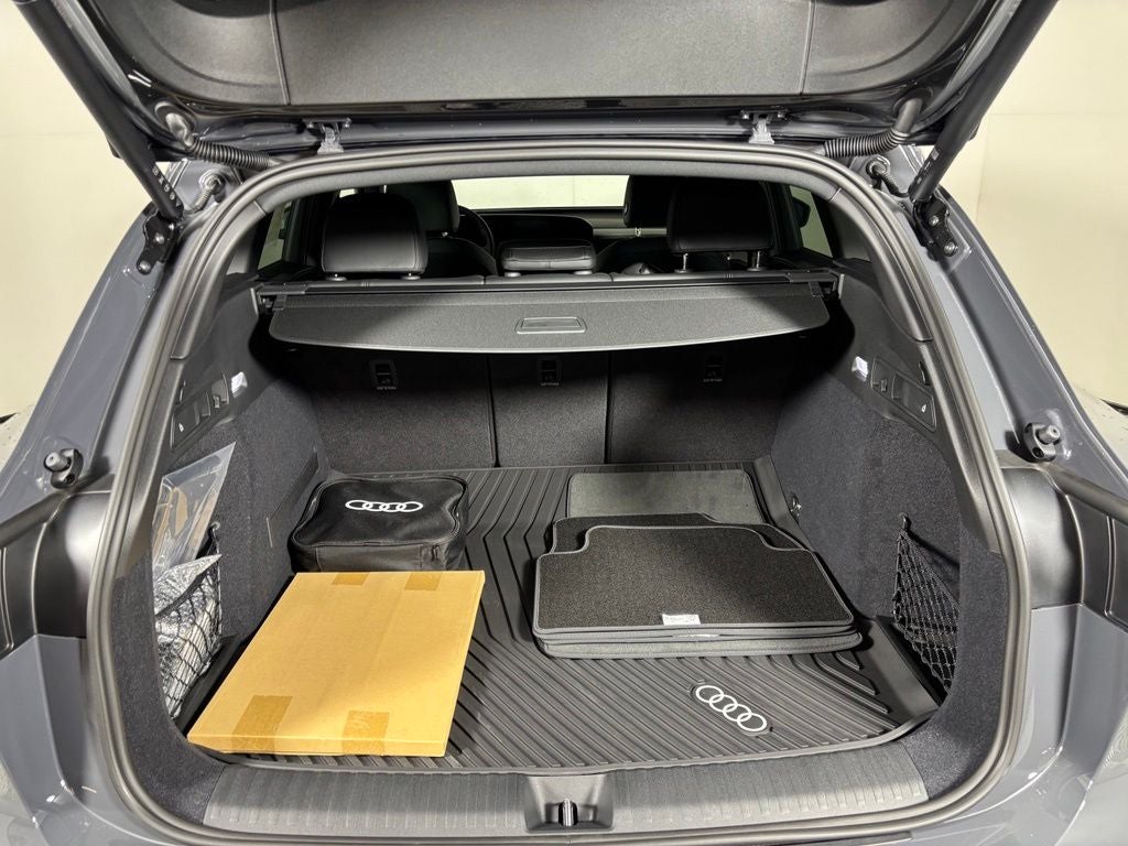 2027 Audi Q6 e-tron Premium Plus quattro